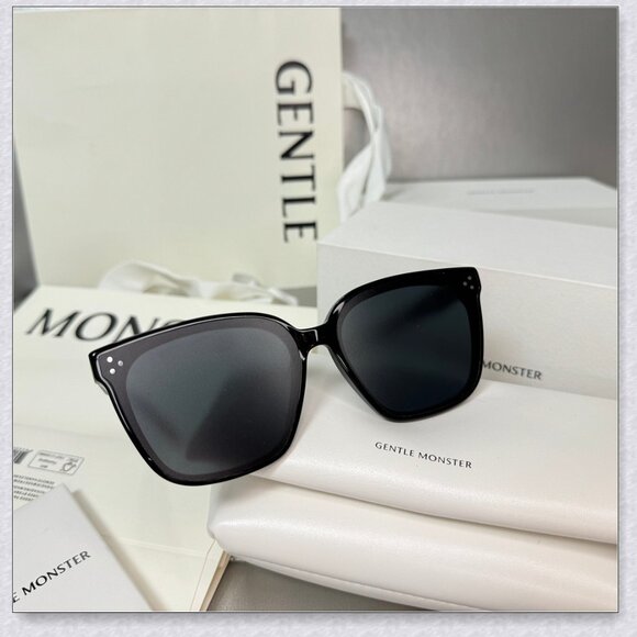 Gentle Monster PALETTE Black Square Sunglasses